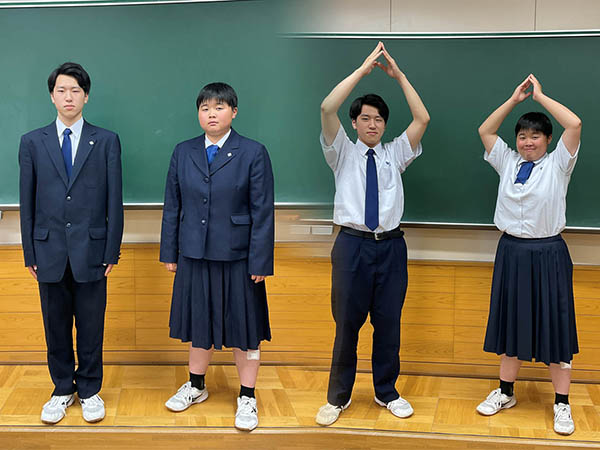 米沢東高等学校制服写真